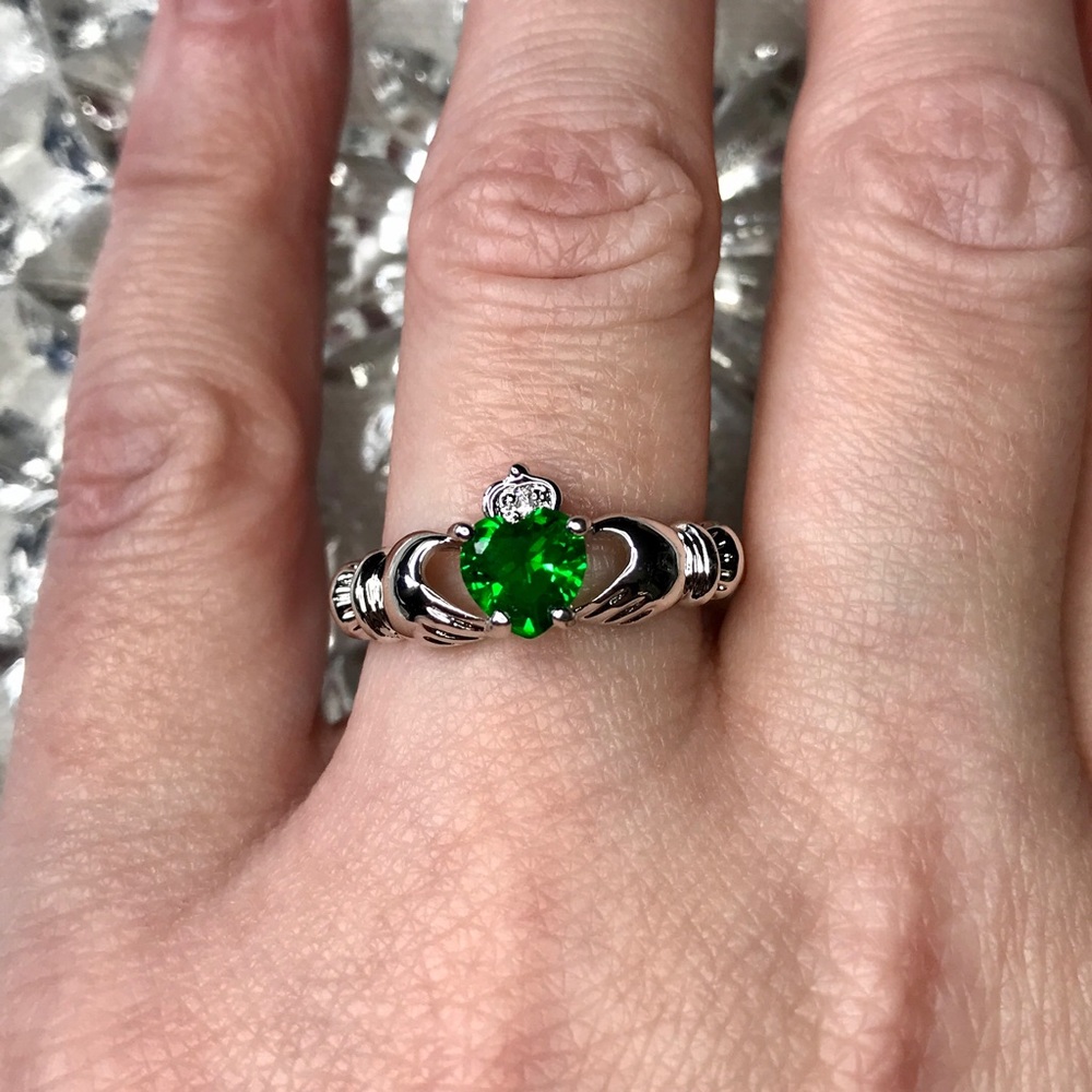 Stamped 10KT White Gold Claddagh Ring SZ 9.5